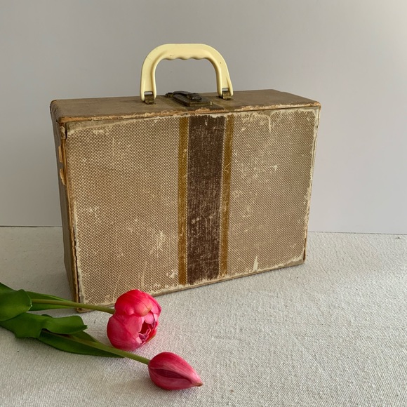 Vintage Suitcase Luggage - Picture 5 of 16